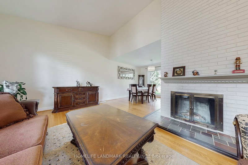 173 Dunwoody Dr, Oakville, L6J 4G5 | Image 3