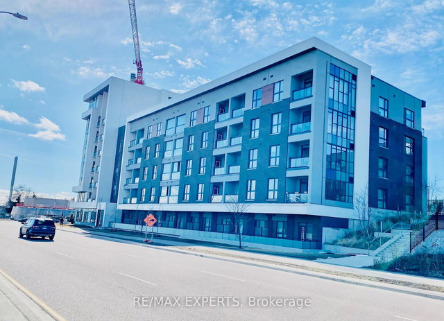 206 - 95 Dundas Street W W