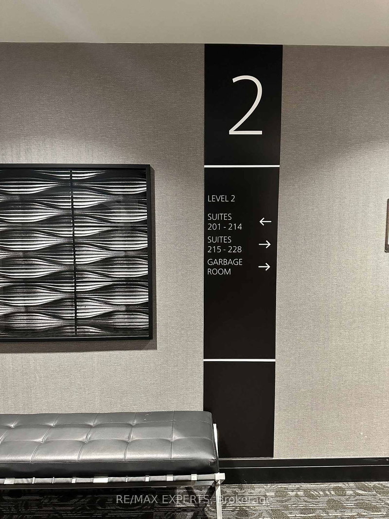 206 - 95 Dundas St W, Oakville, L6M 5N4 | Image 3