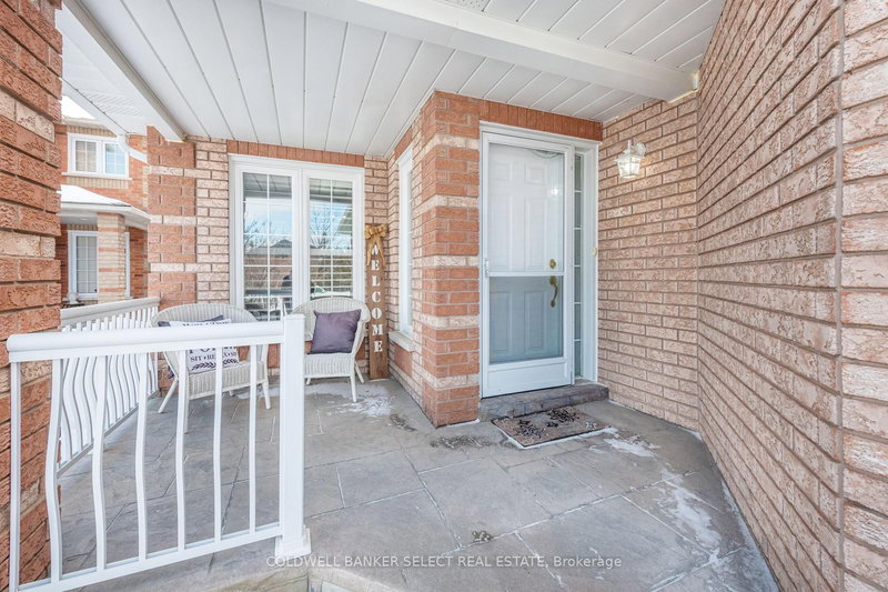 29 Autumn Oak Crt, Caledon, L7E 1X6 | Image 3