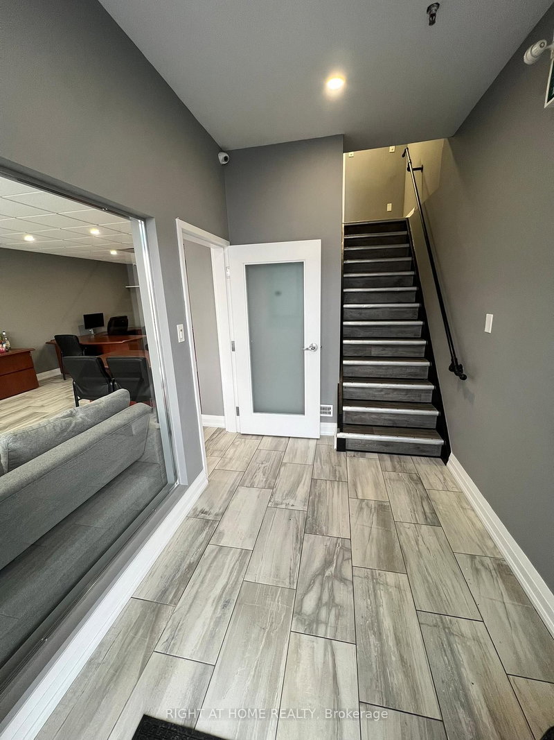 15 - 21 Kenview Blvd, Brampton, L6T 5G7 | Image 2