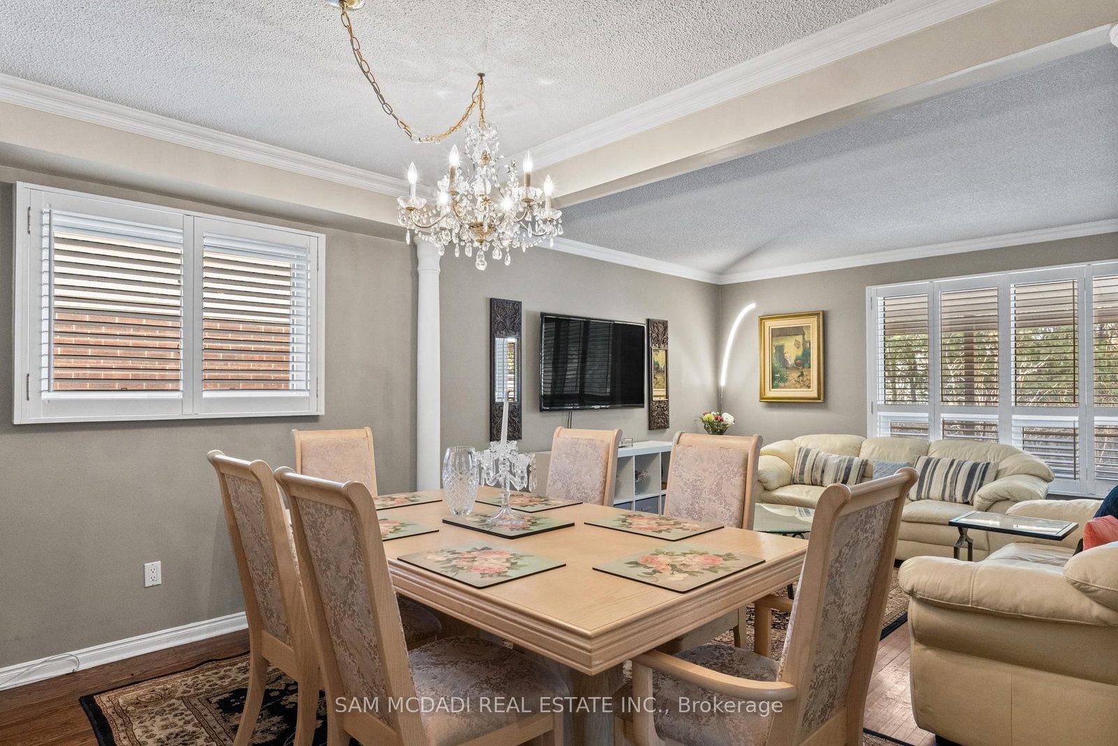 Detached House for sale at 1004 Queensbridge Drive, Mississauga, Ontario, L5C 3R1 - Creditview - MLS: W12919480