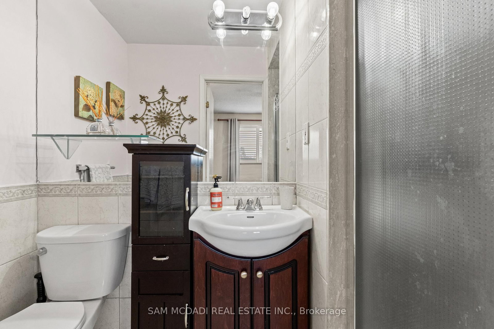 Detached House for sale at 1004 Queensbridge Drive, Mississauga, Ontario, L5C 3R1 - Creditview - MLS: W12919480