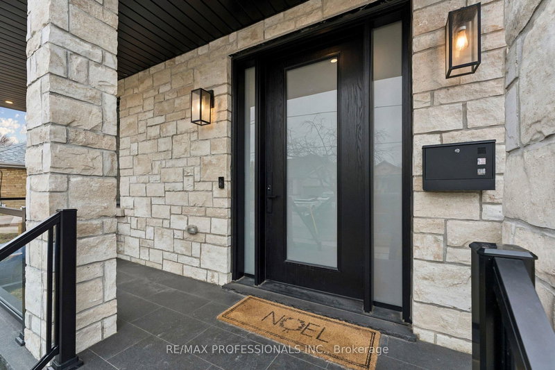 7 Ranwood Dr, Toronto, M9N 3E8 | Image 3