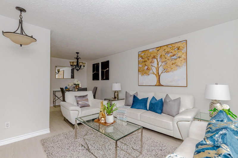 Upper - 39 Seaborn Rd S, Brampton, L6V 2B8 | Image 2