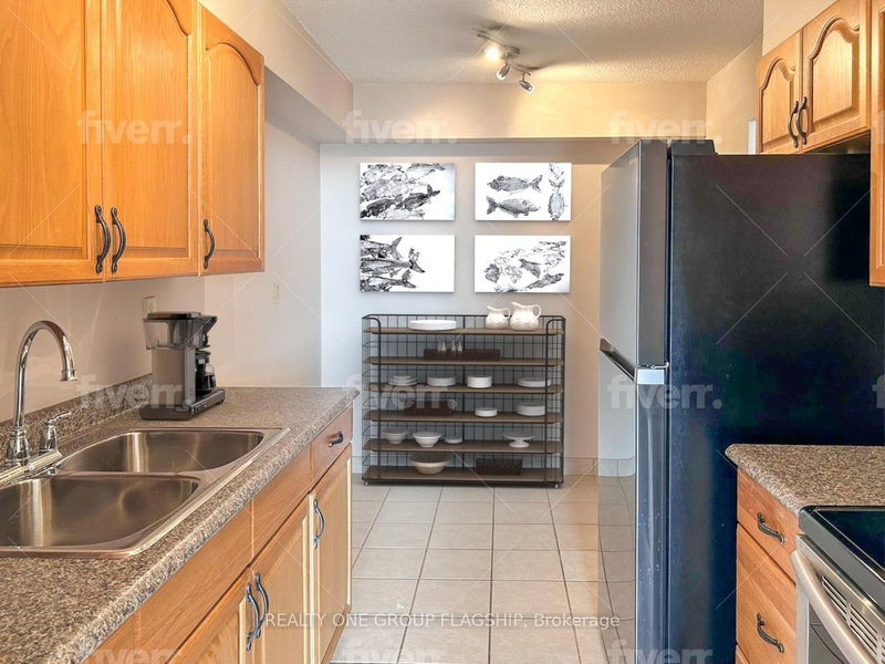 904 - 10 Tobermory Dr, Toronto, M3N 2Y5 | Image 3