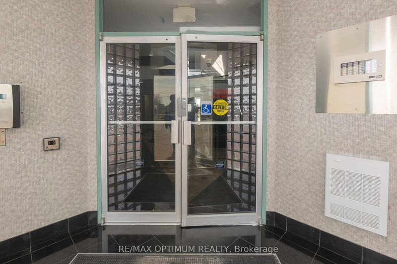 207 - 7895 Tranmere Dr, Mississauga, L5S 1V9 | Image 3