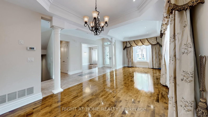 3414 Joan Dr, Mississauga, L5B 1T5 | Image 3