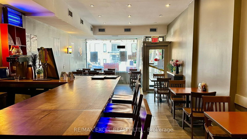 371 Roncesvalles Ave, Toronto, M6R 2M7 | Image 3