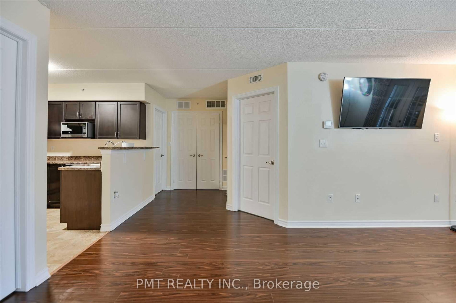 Condo for lease at 206-1370 Main Street, Milton, Ontario, L9T 7S8 - Dempsey - MLS: W12920408