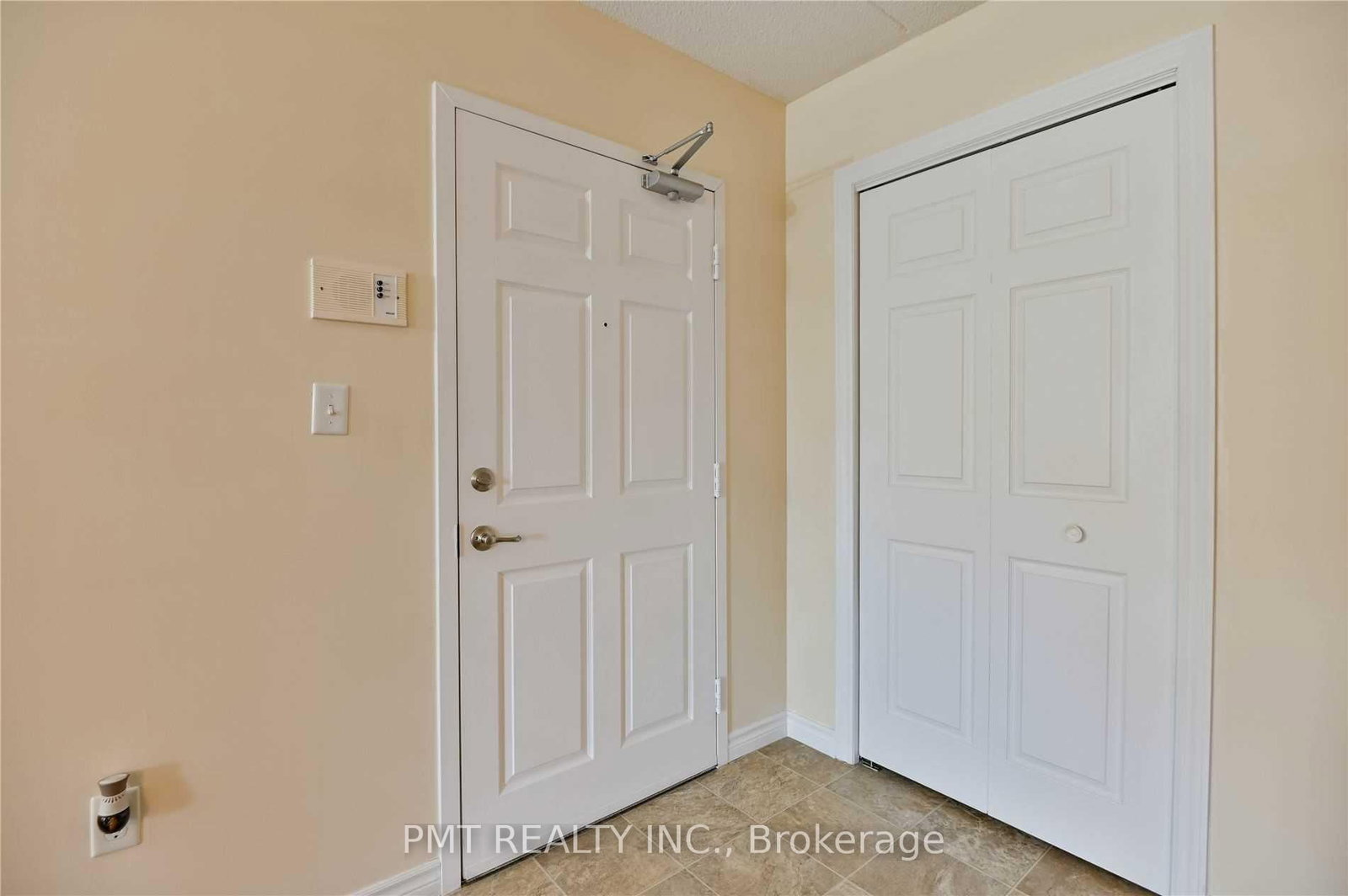 Condo for lease at 206-1370 Main Street, Milton, Ontario, L9T 7S8 - Dempsey - MLS: W12920408