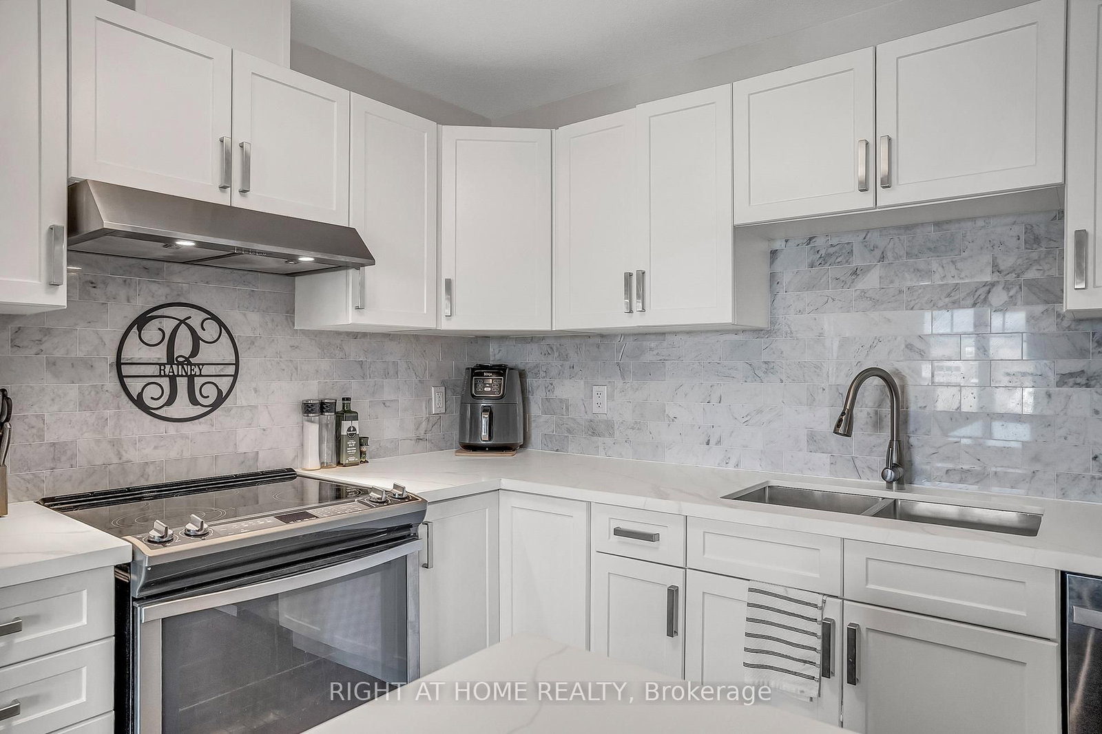 88 N Winterton Court • Orangeville, ON photo 14