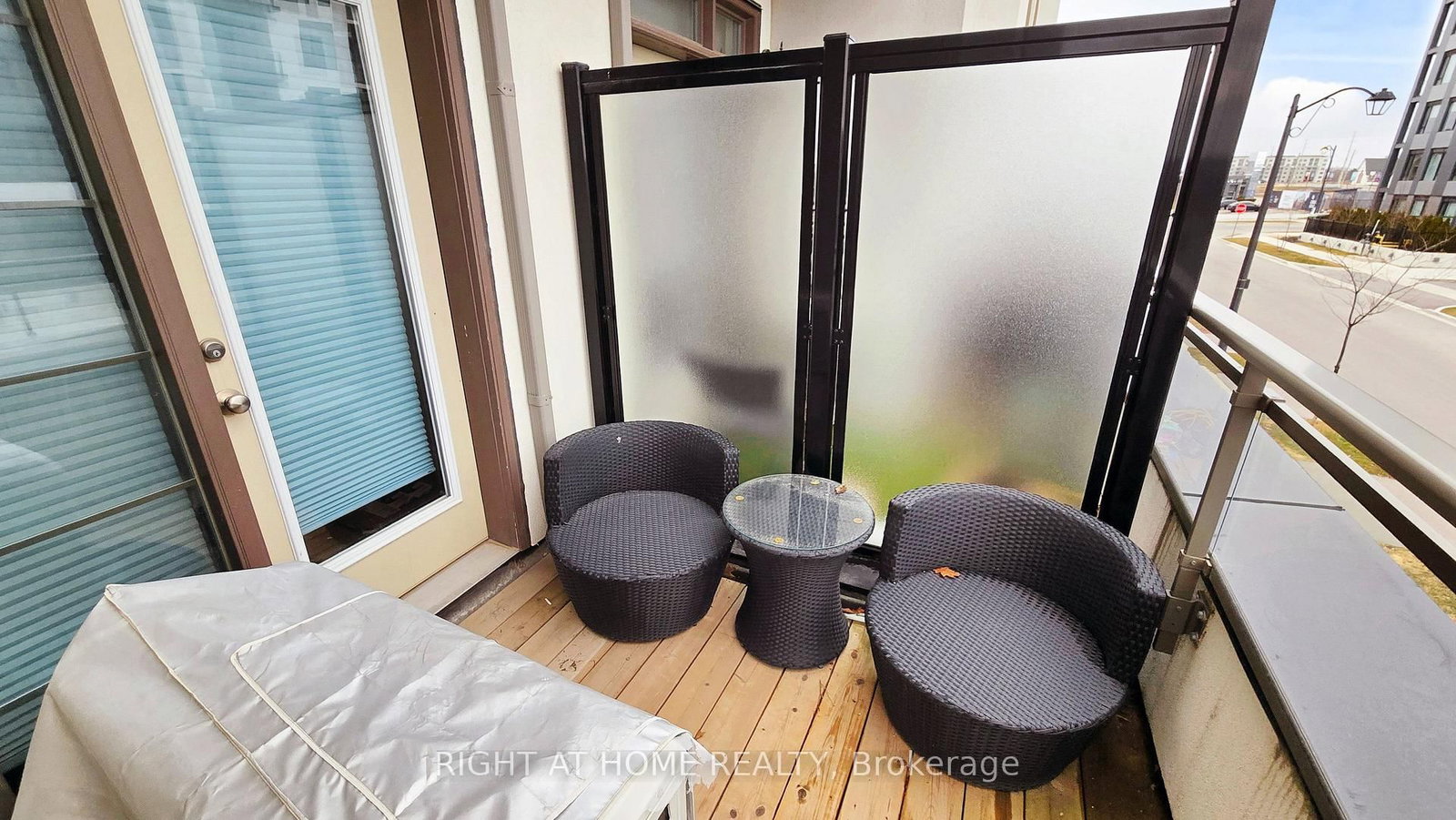 Townhouse for sale at 1423 Clarriage Court, Milton, Ontario, L9E 1J4 - Ford - MLS: W12920664