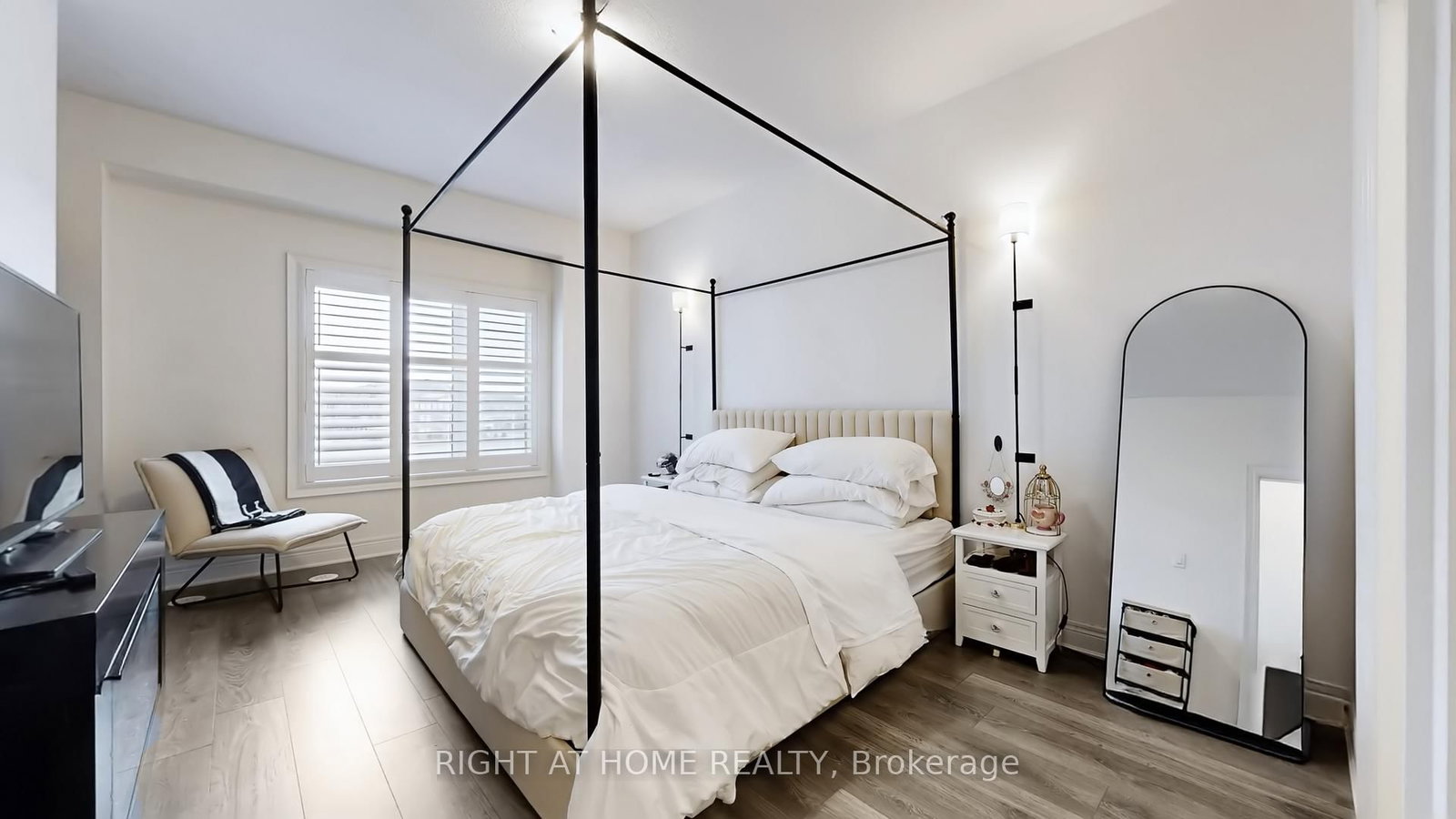 Townhouse for sale at 1423 Clarriage Court, Milton, Ontario, L9E 1J4 - Ford - MLS: W12920664