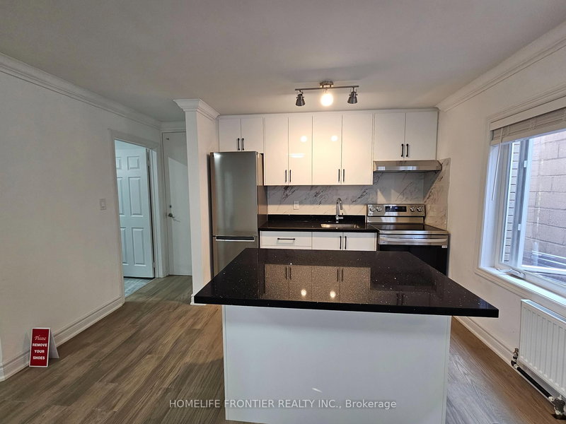 201 - 2685 Eglinton Ave W, Toronto, M6M 1T8 | Image 3