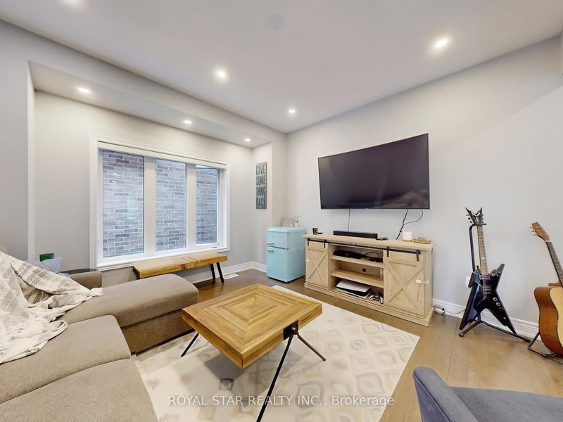 20 Walworth St, Halton Hills, L7G 0N5 | Image 3