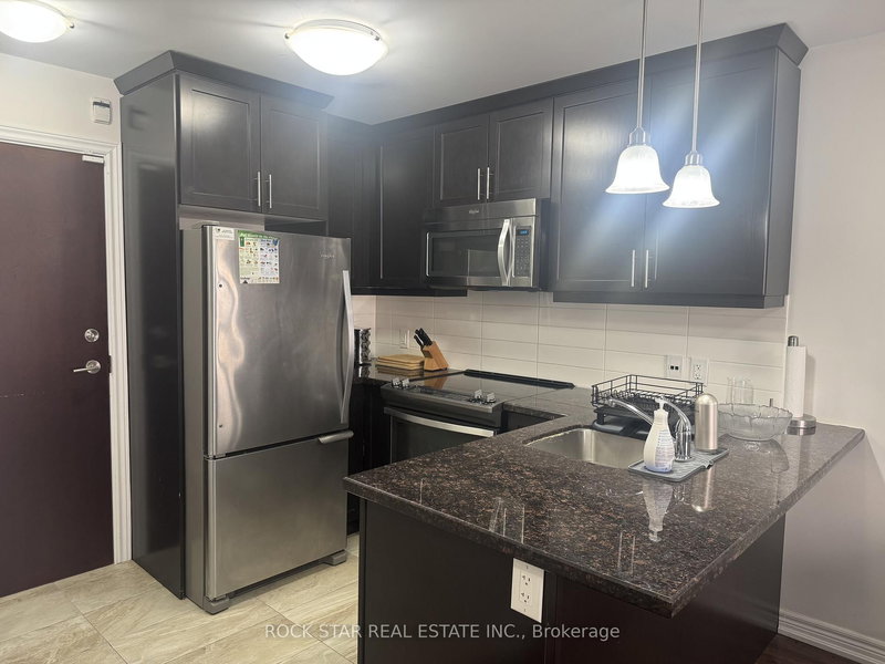 305 - 73 Washington Ave, Oakville, L6K 1W5 | Image 2