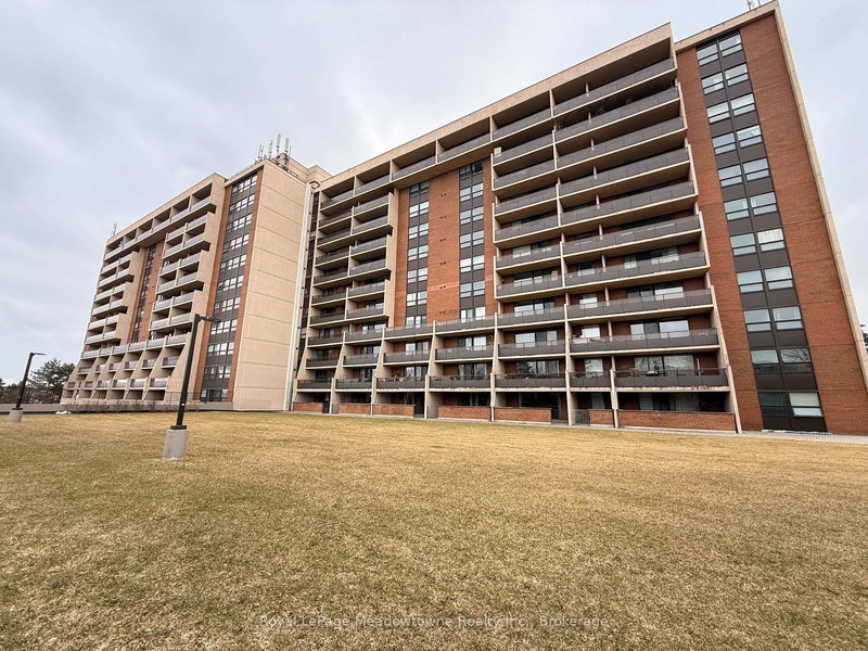 215 - 2929 Aquitaine Ave, Mississauga, L5N 2C7 | Image 2