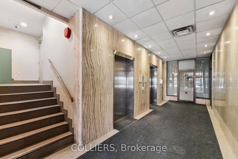 21 Queen St E, Brampton, L6W 3P1 | Image 3