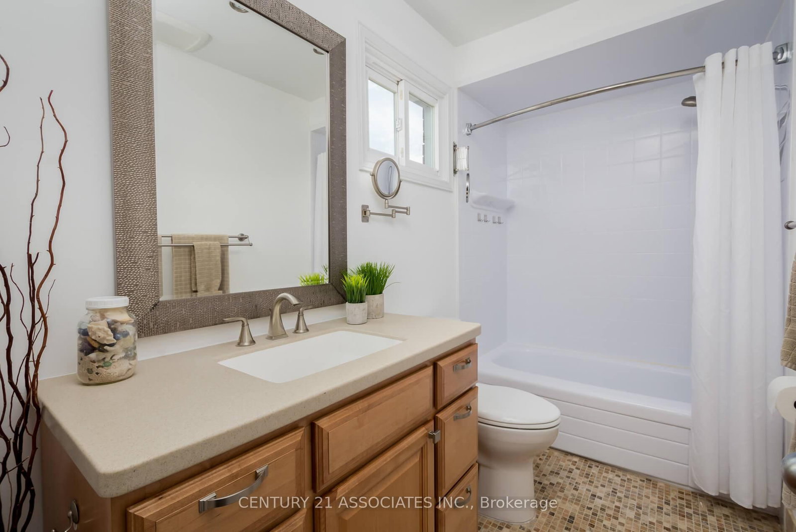 Detached House for sale at 1324 Quinpool Court, Mississauga, Ontario, L5C 4J3 - Creditview - MLS: W12920924