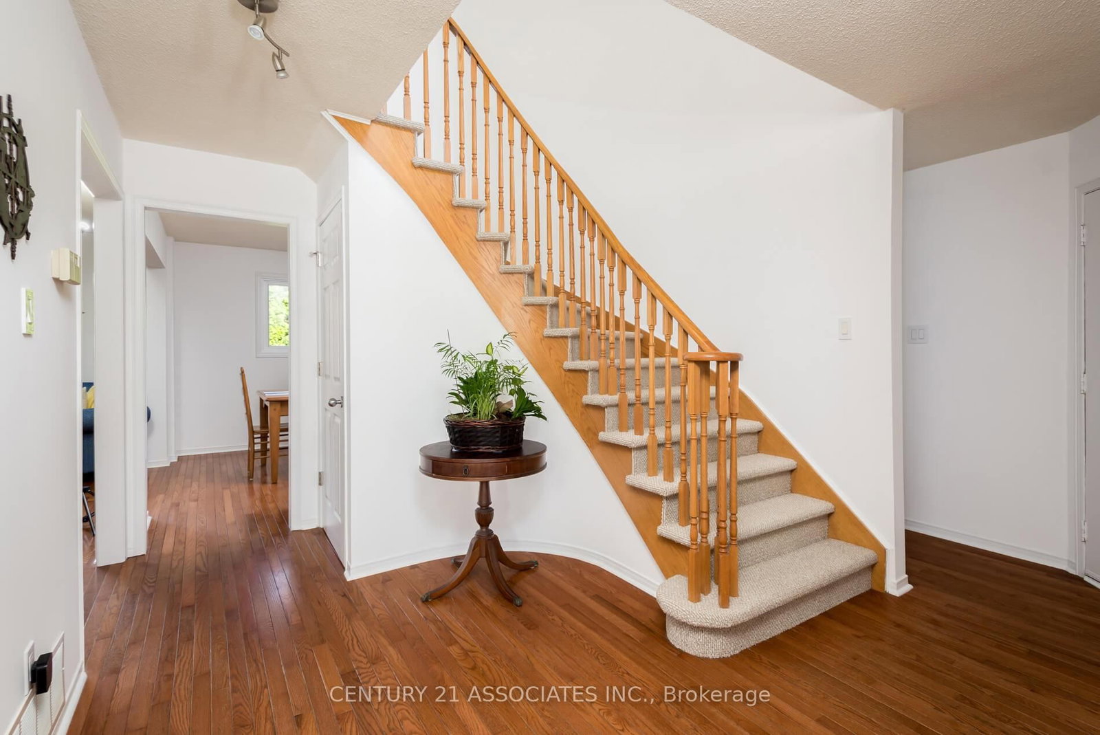 Detached House for sale at 1324 Quinpool Court, Mississauga, Ontario, L5C 4J3 - Creditview - MLS: W12920924