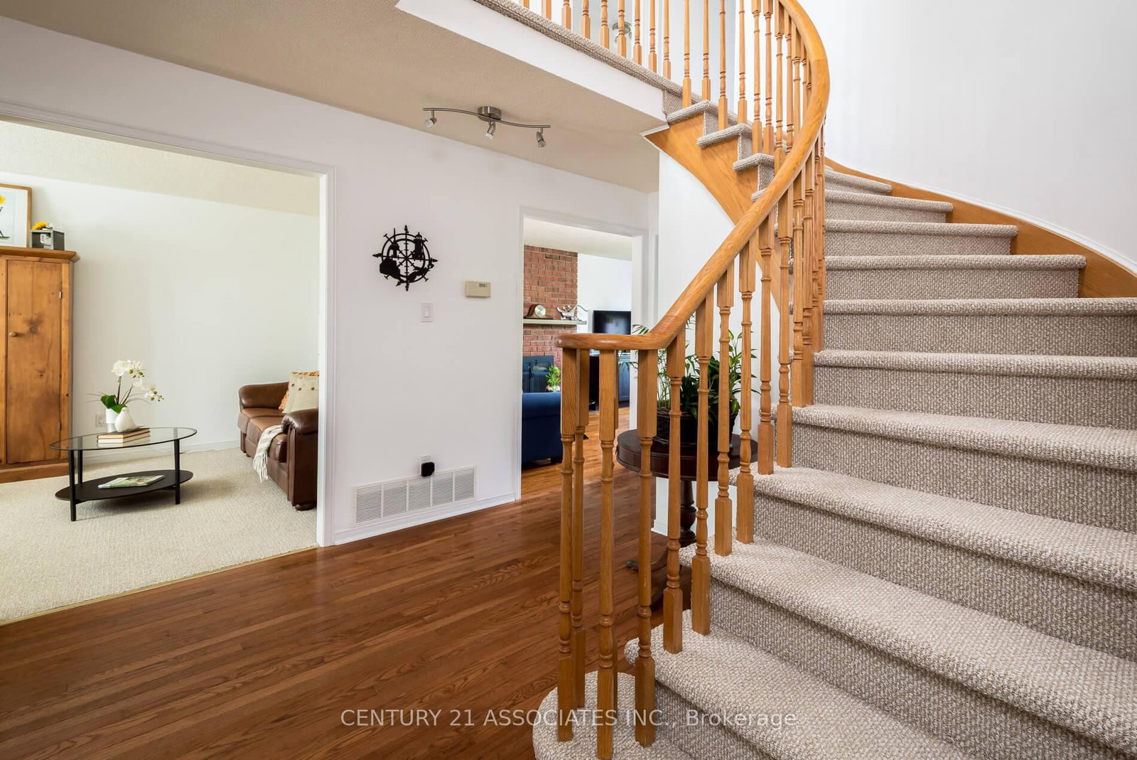 Detached House for sale at 1324 Quinpool Court, Mississauga, Ontario, L5C 4J3 - Creditview - MLS: W12920924