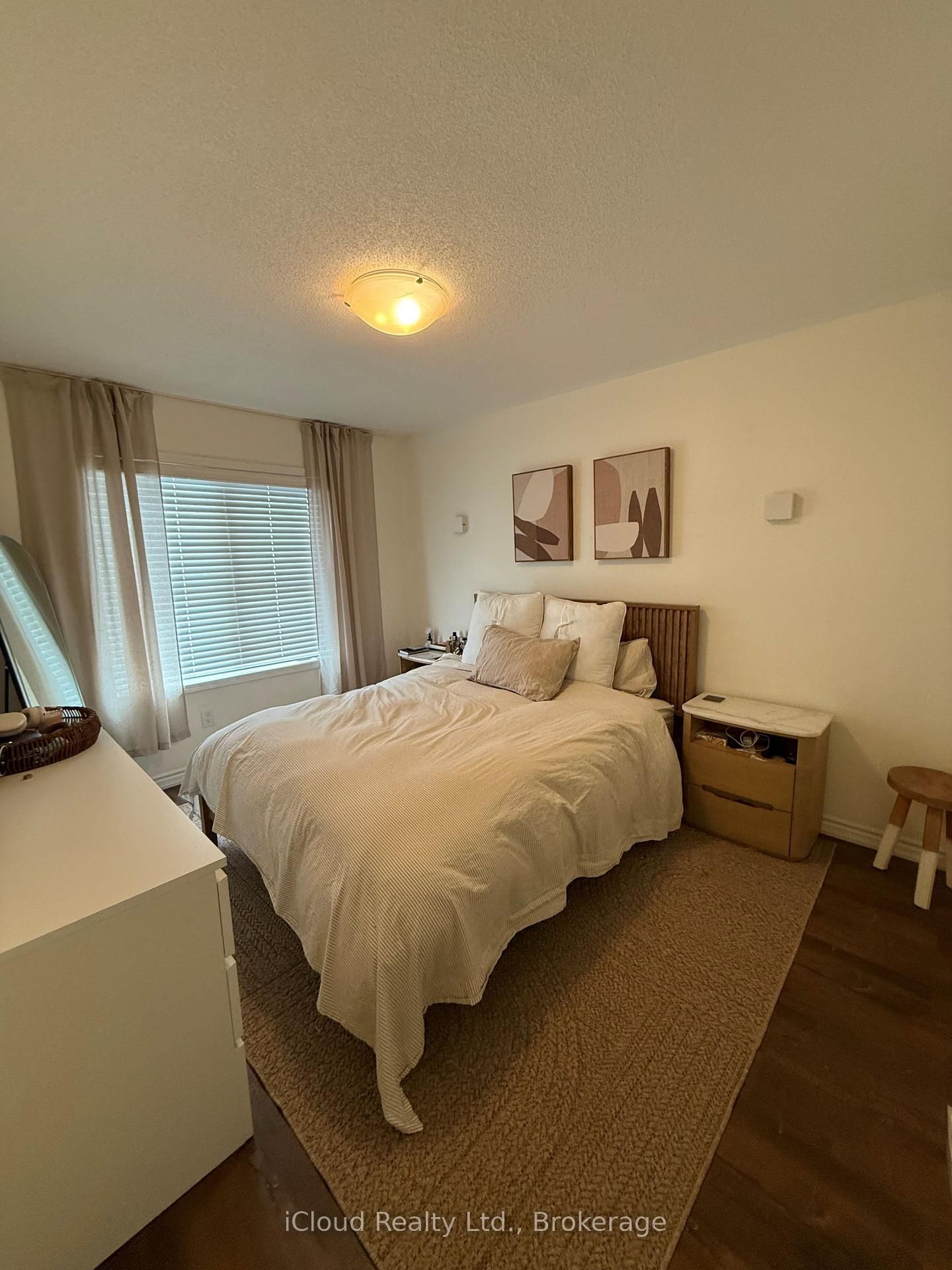 Townhouse for sale at 114 Frost Court, Milton, Ontario, L9E 1C9 - Ford - MLS: W12920926