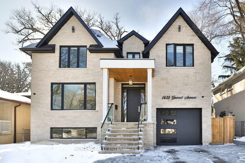 1438 Garnet Ave, Mississauga, L5G 4C6 | Image 3