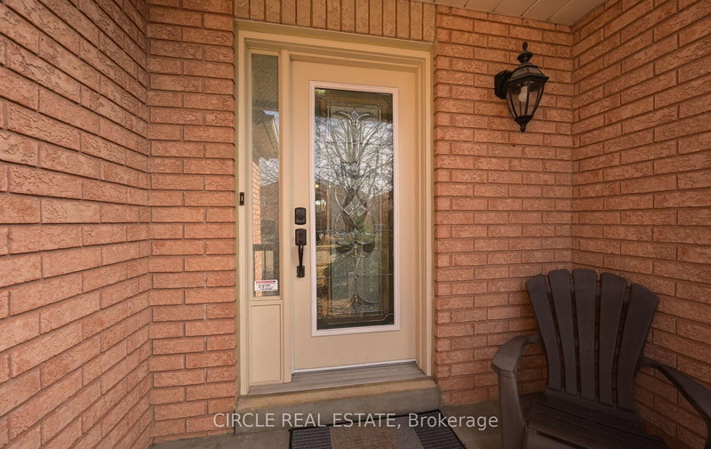168 twin pines Cres, Brampton, L7A 1N2 | Image 3