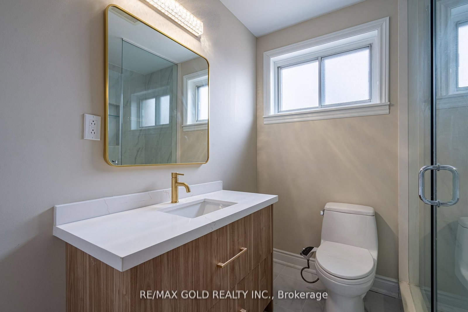 Detached House for sale at 15 Athlone Avenue, Brampton, Ontario, L6T 2N5 - Avondale - MLS: W12921338