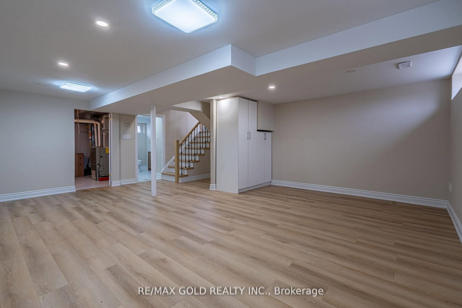 Detached House for sale at 15 Athlone Avenue, Brampton, Ontario, L6T 2N5 - Avondale - MLS: W12921338