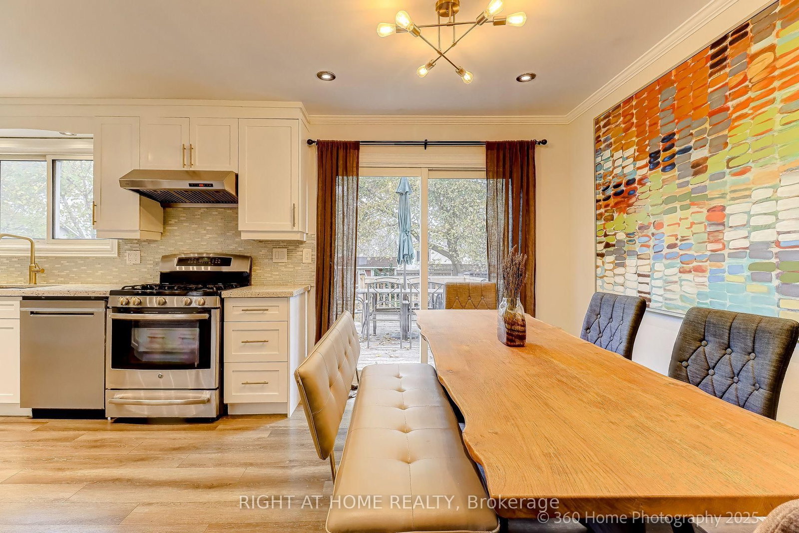 Detached House for sale at 38 Culham Street, Oakville, Ontario, L6H 1G5 - College Park - MLS: W12921352