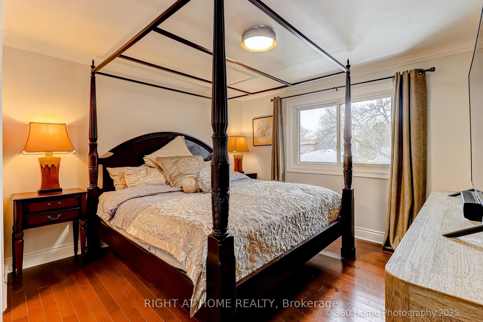 Detached House for sale at 38 Culham Street, Oakville, Ontario, L6H 1G5 - College Park - MLS: W12921352