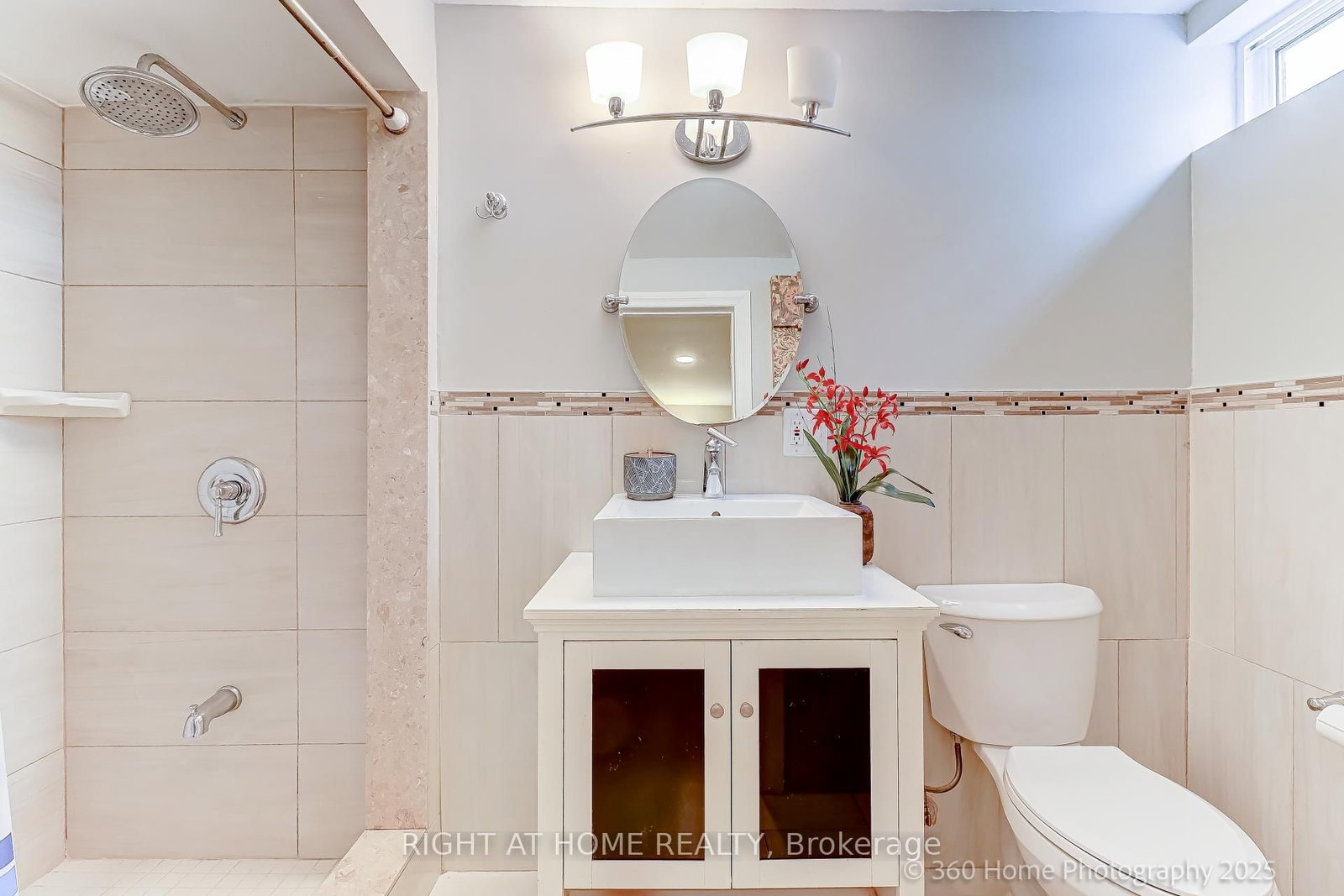 Detached House for sale at 38 Culham Street, Oakville, Ontario, L6H 1G5 - College Park - MLS: W12921352