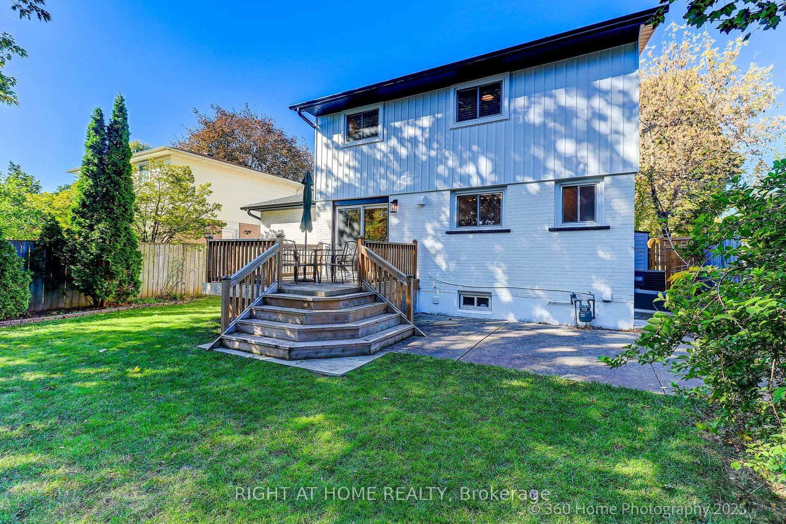 Detached House for sale at 38 Culham Street, Oakville, Ontario, L6H 1G5 - College Park - MLS: W12921352