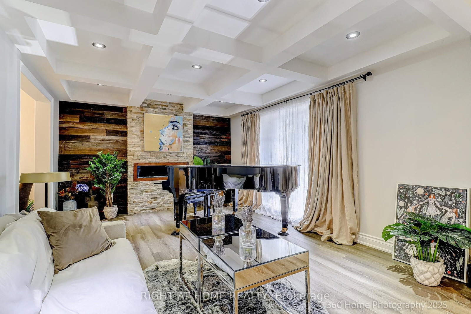 Detached House for sale at 38 Culham Street, Oakville, Ontario, L6H 1G5 - College Park - MLS: W12921352