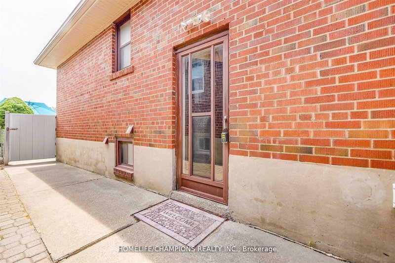 65 Whitburn Bsmt#2 Cres, Toronto, M3M 2S5 | Image 2
