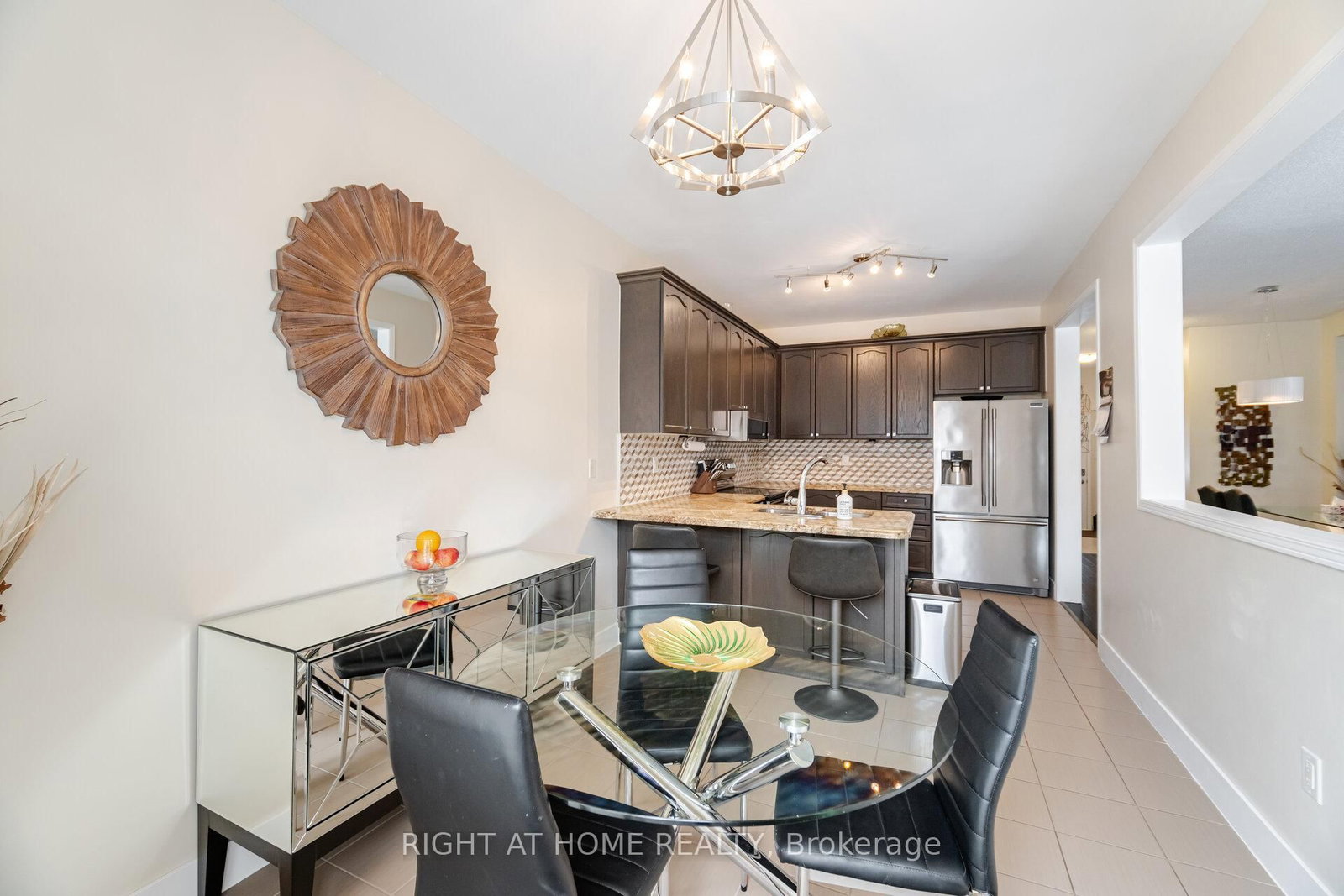 Detached House for sale at 14 Duffel Crescent, Halton Hills, Ontario, L7G 0H7 - Georgetown - MLS: W12921748