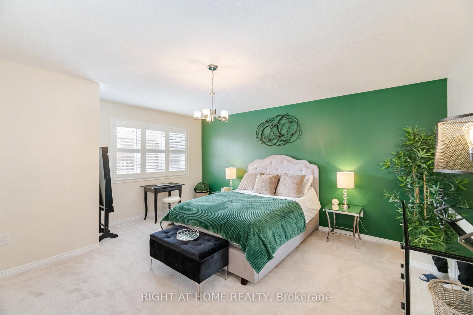 Detached House for sale at 14 Duffel Crescent, Halton Hills, Ontario, L7G 0H7 - Georgetown - MLS: W12921748