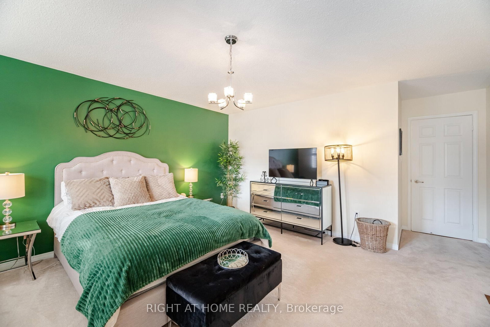 Detached House for sale at 14 Duffel Crescent, Halton Hills, Ontario, L7G 0H7 - Georgetown - MLS: W12921748