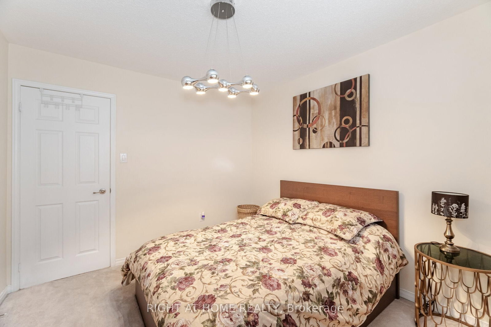 Detached House for sale at 14 Duffel Crescent, Halton Hills, Ontario, L7G 0H7 - Georgetown - MLS: W12921748