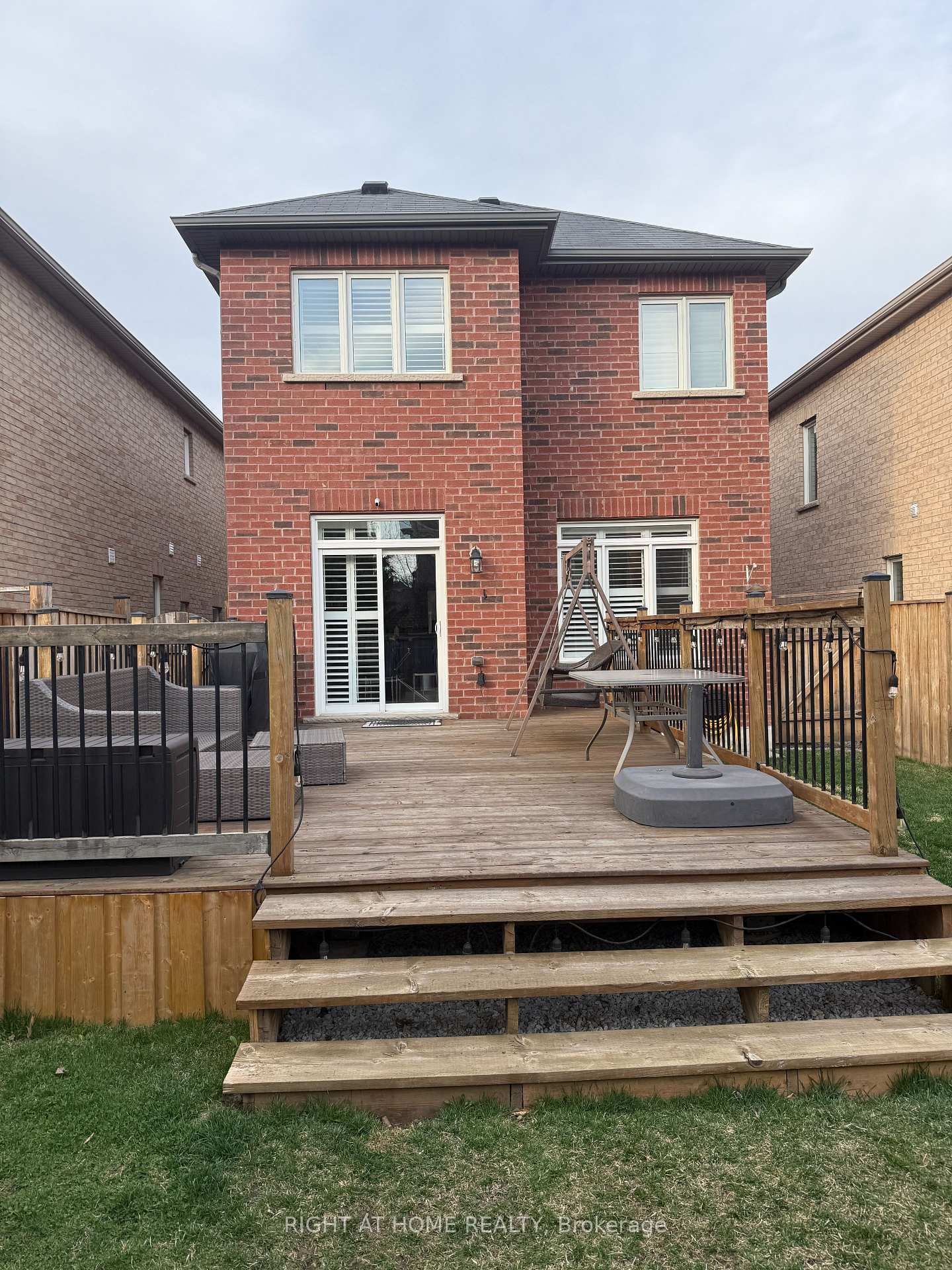 Detached House for sale at 14 Duffel Crescent, Halton Hills, Ontario, L7G 0H7 - Georgetown - MLS: W12921748