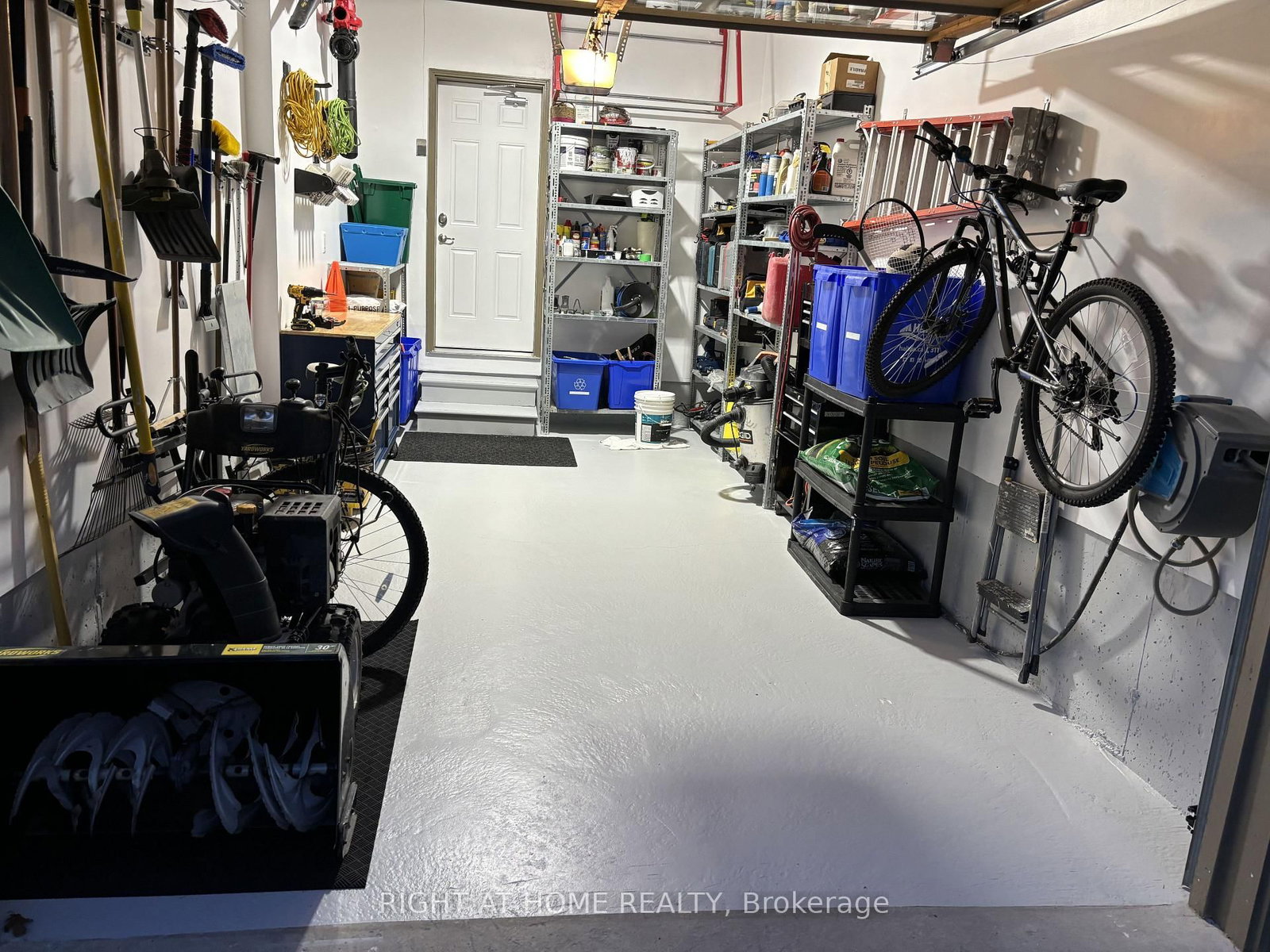 Detached House for sale at 14 Duffel Crescent, Halton Hills, Ontario, L7G 0H7 - Georgetown - MLS: W12921748