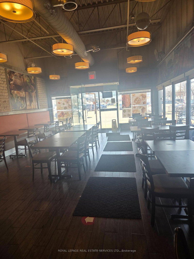 110 - 5555 Eglinton Ave W, Toronto, M9C 5M1 | Image 2