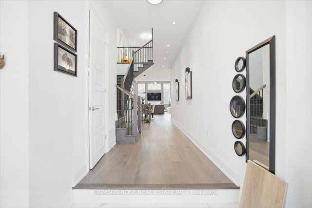 1467 Everest Crescent