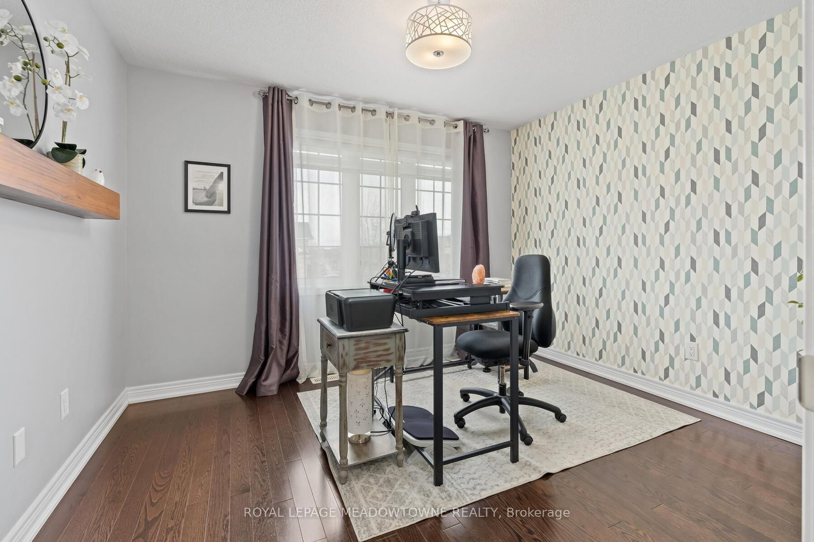 Detached House for sale at 10 Silver Pond Drive, Halton Hills, Ontario, L7G 6L9 - Georgetown - MLS: W12922512