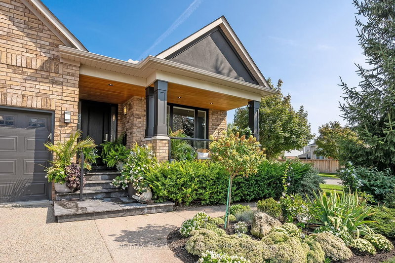 4252 Sarazen Dr, Burlington, L7M 4Z2 | Image 3