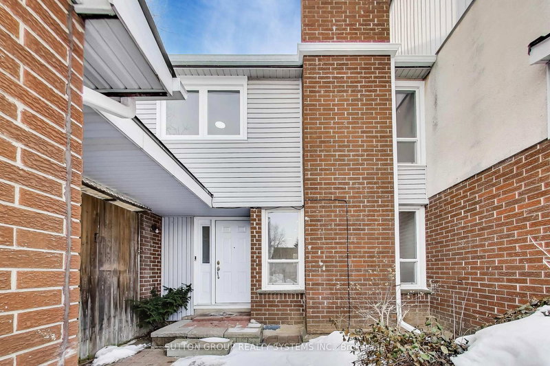 2662 Canberra Rd, Mississauga, L5N 1M7 | Image 3
