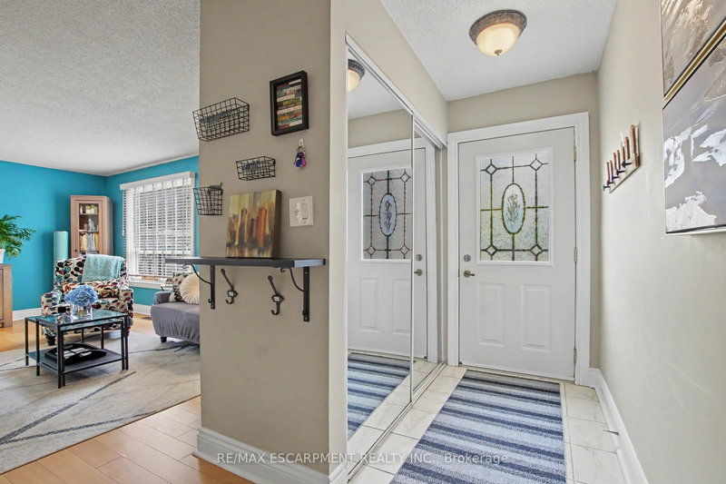 4 - 661 Francis Rd, Burlington, L7T 3X6 | Image 3
