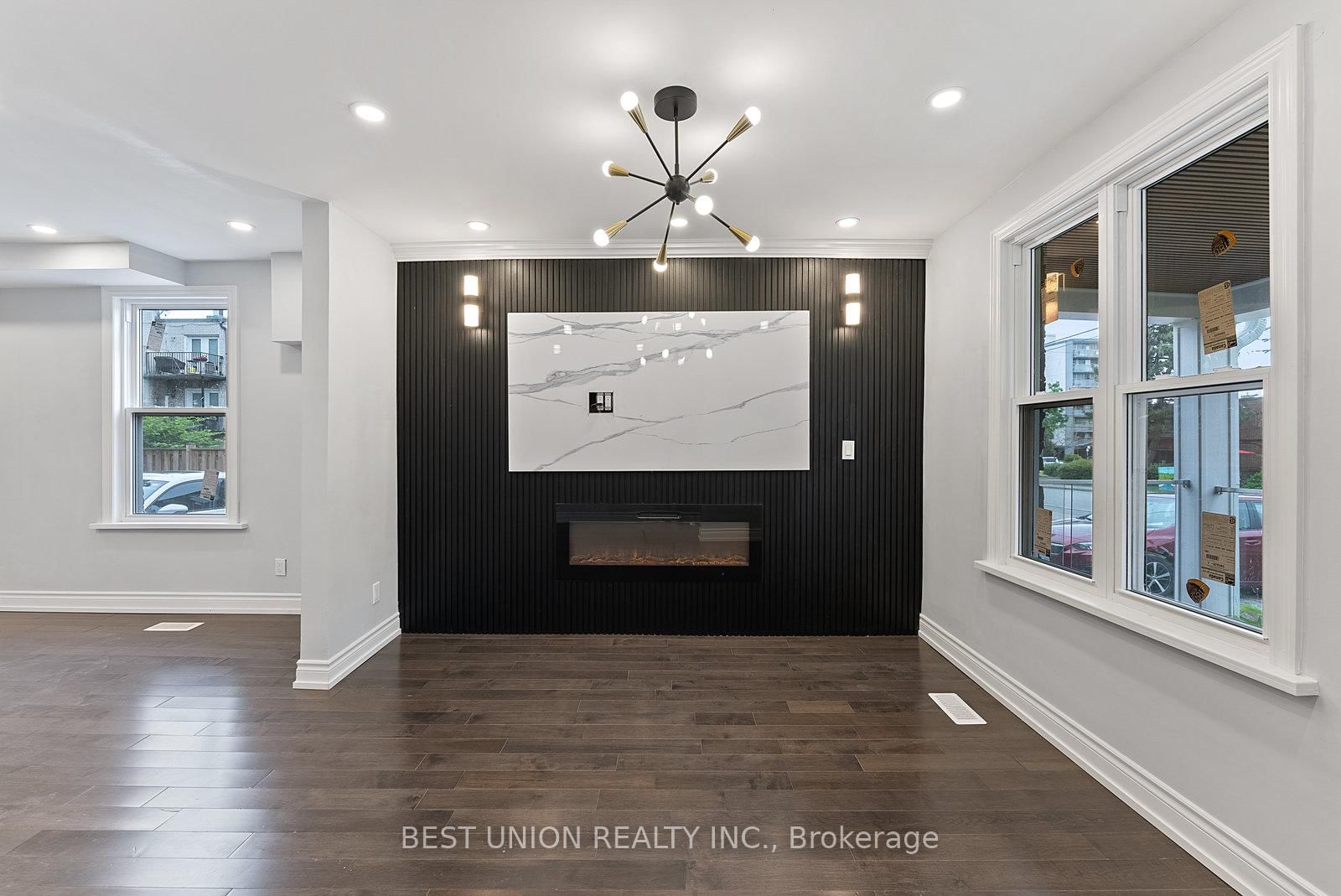 Detached House for sale at 15 Burlington Street, Toronto, Ontario, M8V 2L1 - Mimico - MLS: W12922880